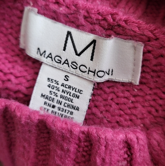 Cropped Sweater - Picture 3 of 4